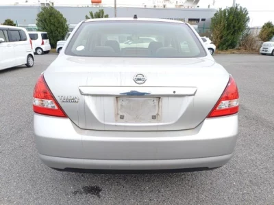 Nissan TIIDA LATIO