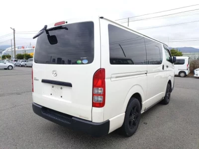 Mazda BONGO BRAWNY VAN