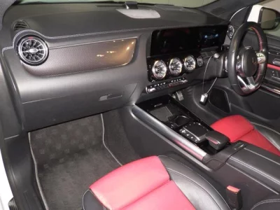 Mercedes-Benz GLA CLASS