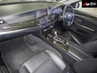 BMW 5-Series лот № 30665 оценка 3.5  с аукциона в Японии 2