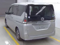 Nissan SERENA лот № 31 оценка 4  с аукциона в Японии 1