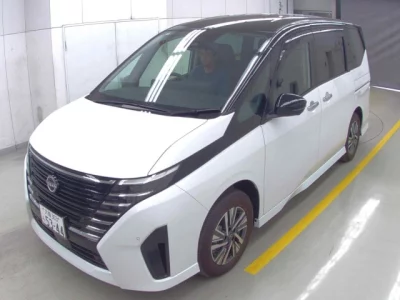 Nissan SERENA  с аукциона в Японии