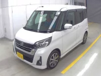 Nissan DAYZ ROOX лот № 3083 оценка 4.5  с аукциона в Японии 2