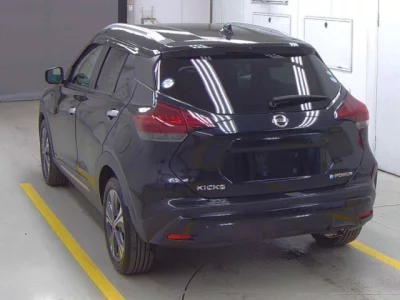 Nissan KICKS