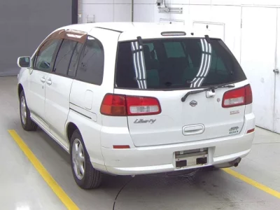 Nissan LIBERTY