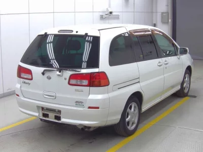 Nissan LIBERTY