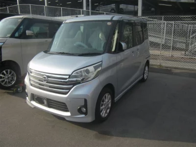Nissan DAYZ ROOX  с аукциона в Японии