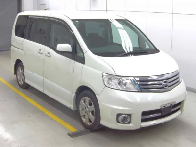 Nissan SERENA  с аукциона в Японии
