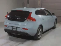 Volvo V40 лот № 5010 оценка 4.5  с аукциона в Японии 1