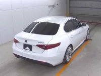 Alfa Romeo Giulia лот № 6510 оценка 3.5  с аукциона в Японии 3