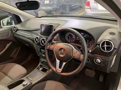Mercedes-Benz B CLASS