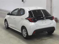 Toyota YARIS лот № 25022 оценка 4.5  с аукциона в Японии 1