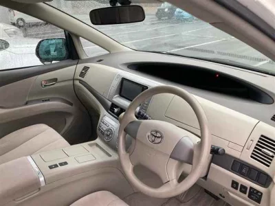 Toyota Estima Hybrid