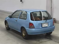 Toyota STARLET лот № 10104 оценка 4  с аукциона в Японии 1