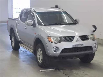 Mitsubishi TRITON