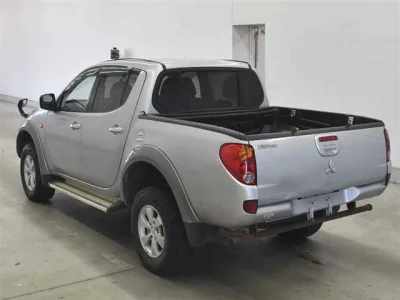Mitsubishi TRITON