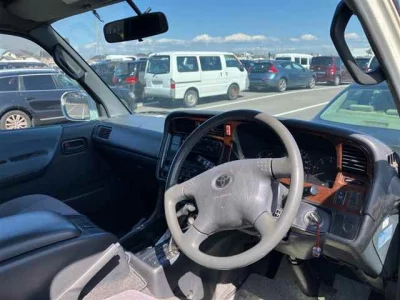 Toyota HIACE VAN  с аукциона в Японии