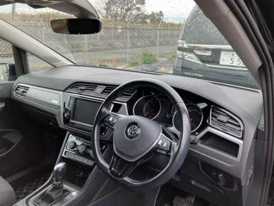 Volkswagen GOLF TOURAN