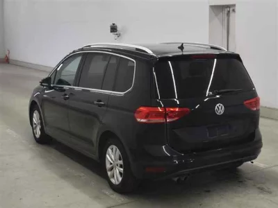 Volkswagen GOLF TOURAN
