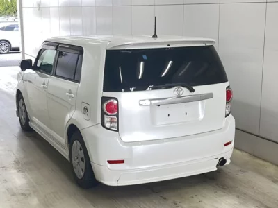 Toyota COROLLA RUMION