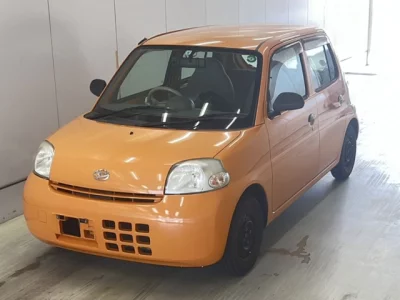 Daihatsu Esse