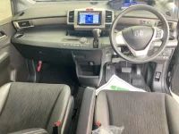 Honda FREED лот № 3087 оценка 4  с аукциона в Японии 3