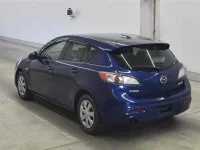 Mazda AXELA лот № 80175 оценка 4  с аукциона в Японии 1