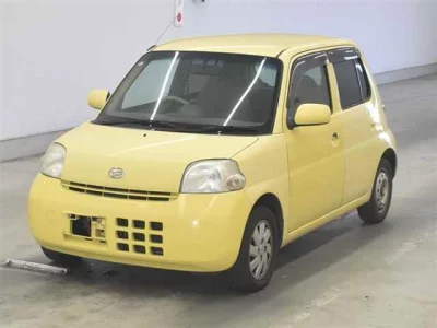 Daihatsu Esse