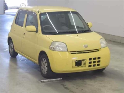 Daihatsu Esse