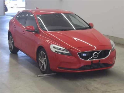 Volvo V40  с аукциона в Японии
