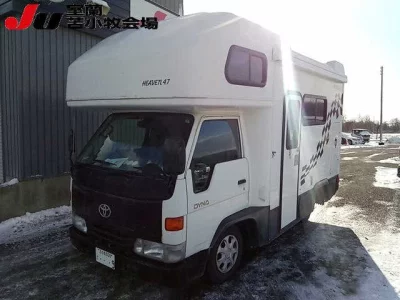 Toyota DYNA  с аукциона в Японии