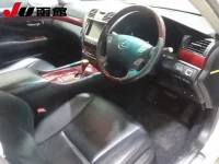 Lexus LS лот № 9205 оценка 4  с аукциона в Японии 2