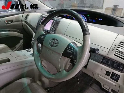 Toyota ESTIMA HYBRID