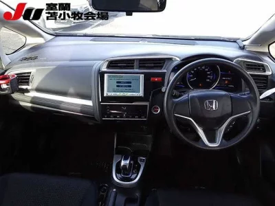 Honda FIT  с аукциона в Японии