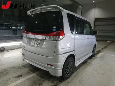 Mitsubishi DELICA D2