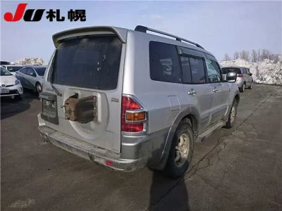Mitsubishi PAJERO