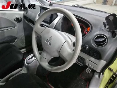 Mitsubishi i