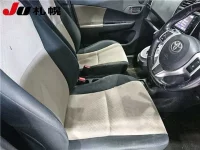 Toyota RACTIS лот № 1063 оценка R  с аукциона в Японии 4