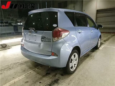 Toyota RACTIS  с аукциона в Японии