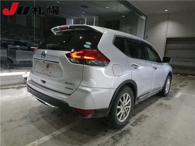 Nissan X-TRAIL  с аукциона в Японии