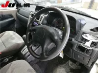 Mitsubishi PAJERO IO лот № 80 оценка 2  с аукциона в Японии 2