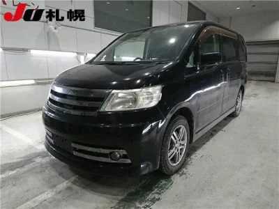 Nissan SERENA  с аукциона в Японии