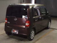 Toyota PIXIS SPACE лот № 6051 оценка 3  с аукциона в Японии 4