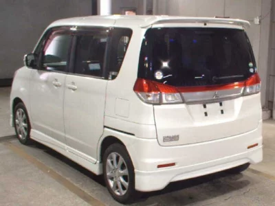 Mitsubishi DELICA D2