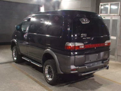 Mitsubishi DELICA