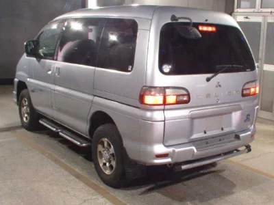 Mitsubishi DELICA