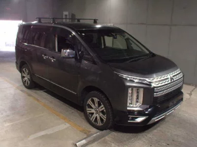 Mitsubishi Delica D:5