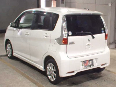 Mitsubishi EK CUSTOM