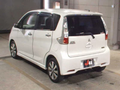 Mitsubishi EK CUSTOM