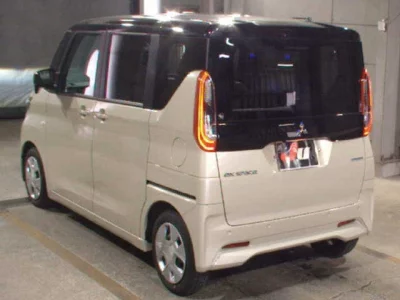 Mitsubishi EK SPACE